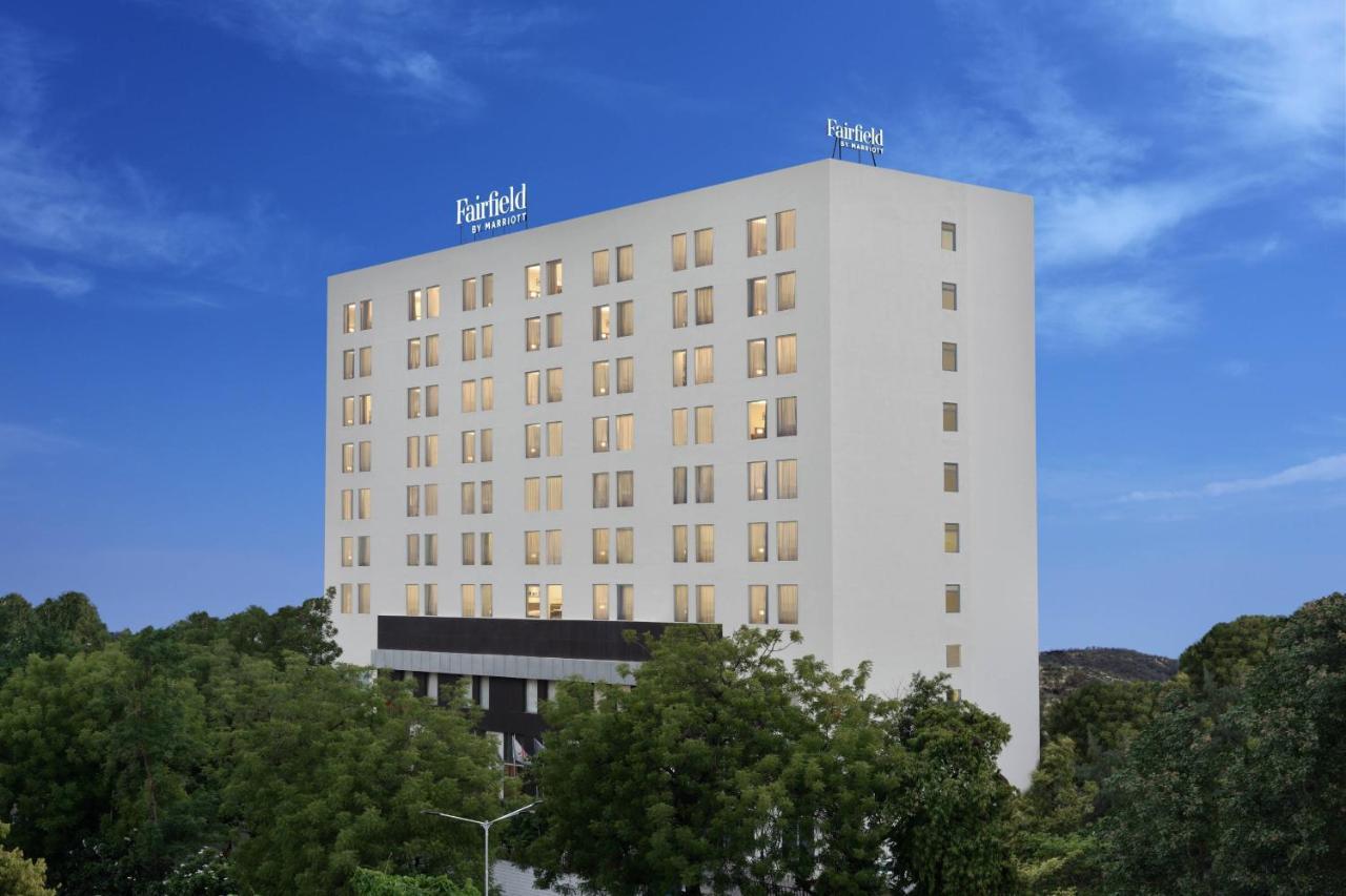 Fairfield By Marriott Ahmedabad Hotel Esterno foto