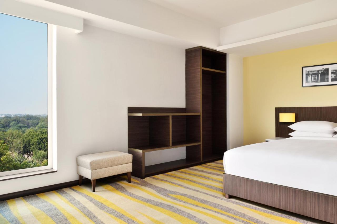 Fairfield By Marriott Ahmedabad Hotel Esterno foto