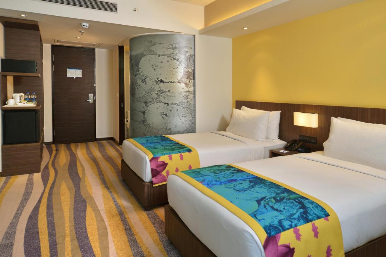 Fairfield By Marriott Ahmedabad Hotel Esterno foto