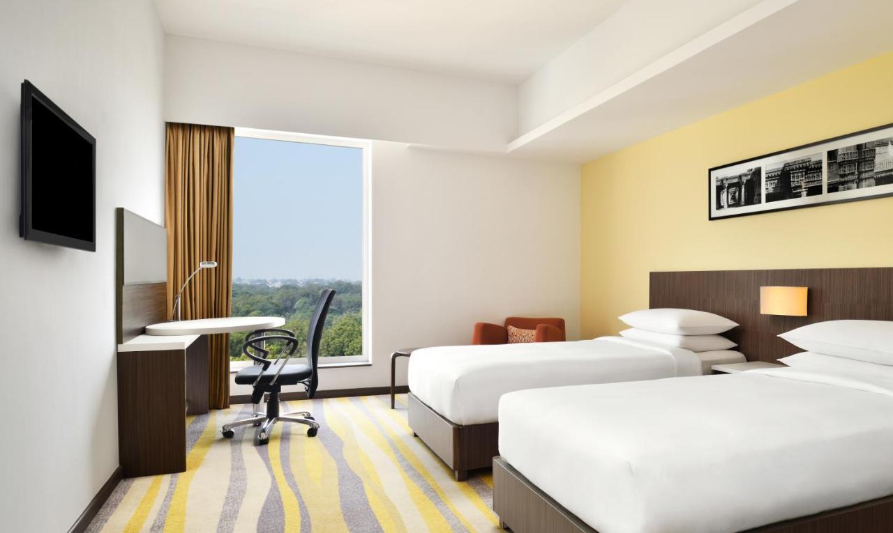 Fairfield By Marriott Ahmedabad Hotel Esterno foto